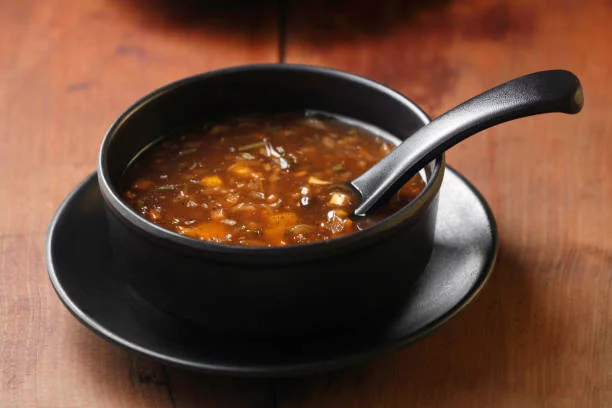 3 recetas irresistibles para cocinar en tu olla exprés que debes probar ya 2 Moncloa Puedes hacer una sopa de lentejas