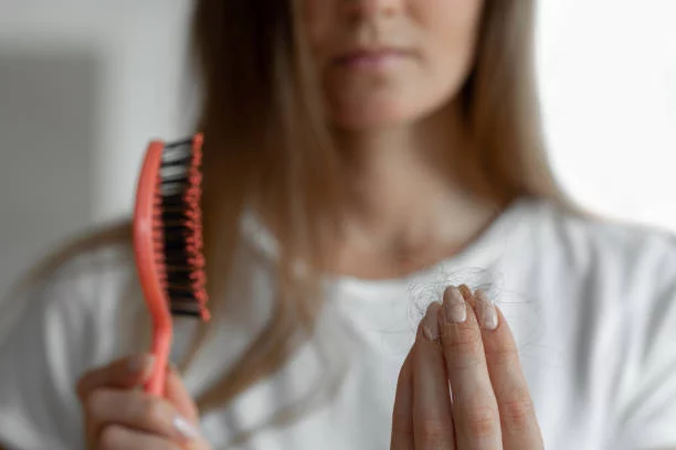 La semilla de este fruto sirve para detener la caída del pelo y teñir las canas