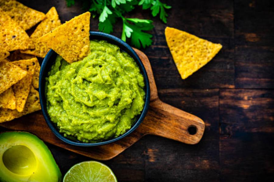 Aguacate listo al instante: El truco para madurarlo en minutos sin esperas 2 Moncloa Un ingrediente popular en la cocina mundial