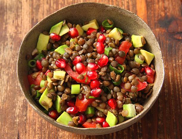 Ensalada de lentejas con vinagreta que te salvará en cualquier apuro 1 Moncloa Preparación rápida de ensalada de lentejas