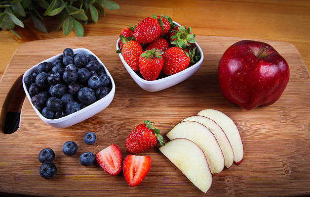Lo que nunca te dijeron sobre comer frutas y verduras con piel: los peligros a los que te expones 2 Moncloa El informe de los expertos sobre los alimentos de España