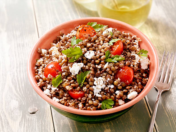 La receta de ensalada de lentejas que te salvará en más de una ocasión y la preparas en 5 minutos 2 Moncloa Un plato rápido, sano y económico