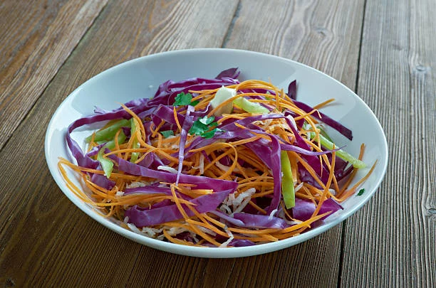 Así se prepara una versión saludable de la ensalada coleslaw 1 Moncloa Cómo hacer la ensalada coleslaw