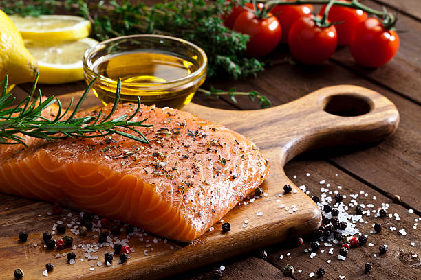 El poder antiinflamatorio natural de este pescado que debes empezar a consumirlo ya 1 Moncloa El salmón es un antiinflamatorio natural