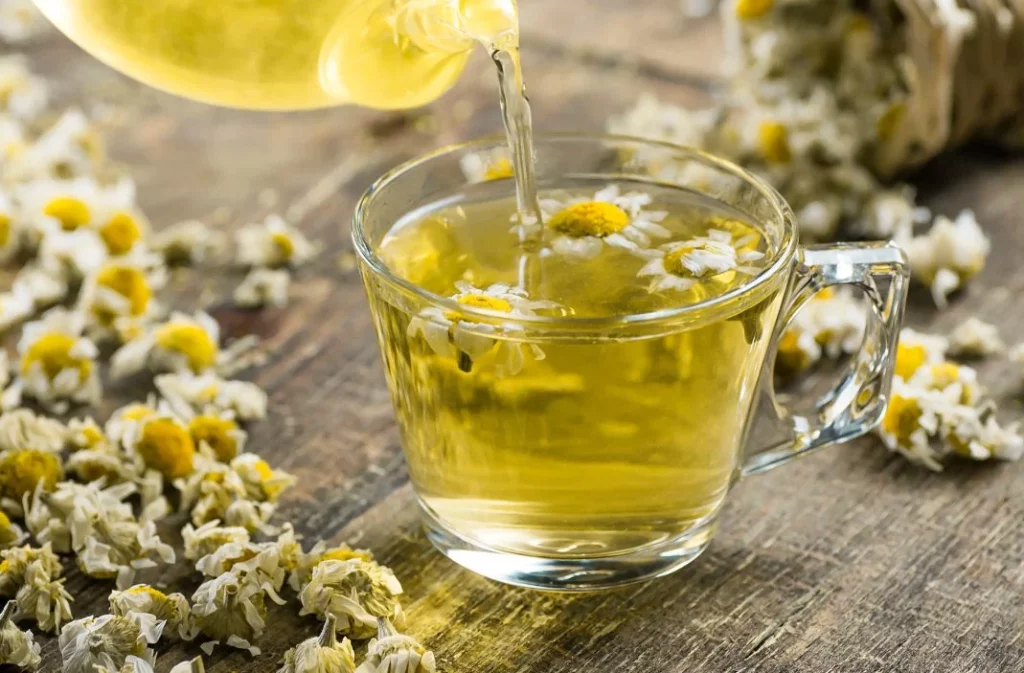 El remedio natural que impide la aparición de caries y mantiene un aliento fresco 1 Moncloa ¿Cuál es el remedio ideal para evitar la caries dental?