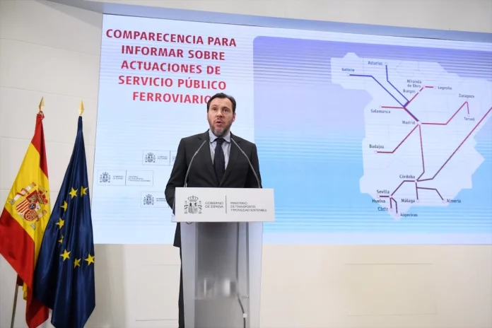 El ministro Óscar Puente ha dejado insatisfechos a los riojanos con la nueva conexión ferroviaria entre Logroño y Madrid.
