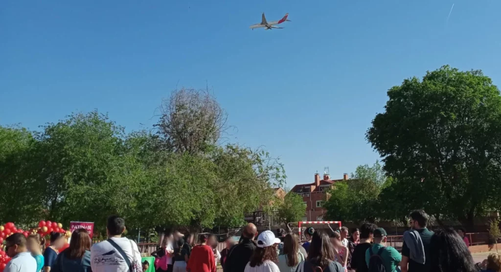 Vecinos y ecologistas 'harán ruido' contra Puente y las ampliaciones de Barajas y El Prat 1 Moncloa ruido aviones Moncloa