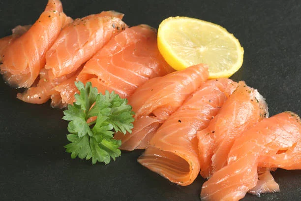 Salmón ahumado: descubre qué consideran los chefs al seleccionarlo