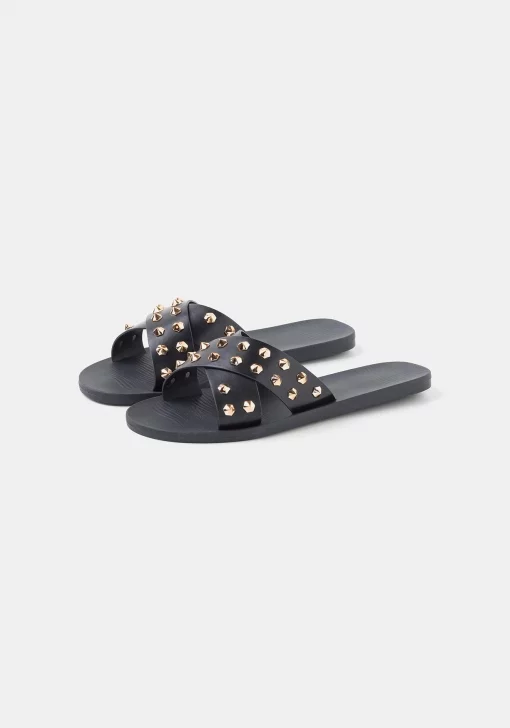 sandalias cruzadas
