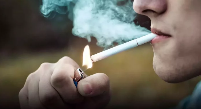 Manchas oscuras y otros efectos del tabaco en tu piel que deberías conocer