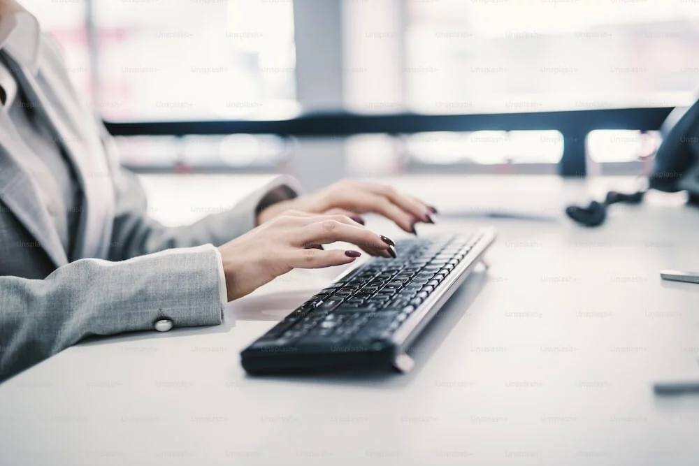3 teclas de combinación de teclado que te ahorrarán más de una hora de trabajo al día 1 Moncloa Acciones con la tecla Windows en el teclado