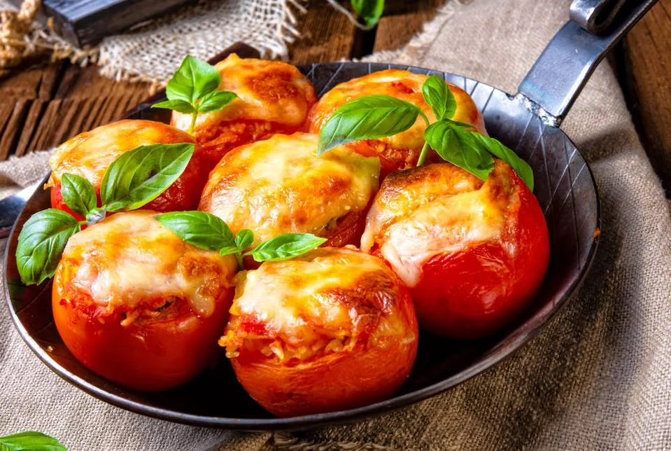 El truco del huevo en tomate para una cena inolvidable