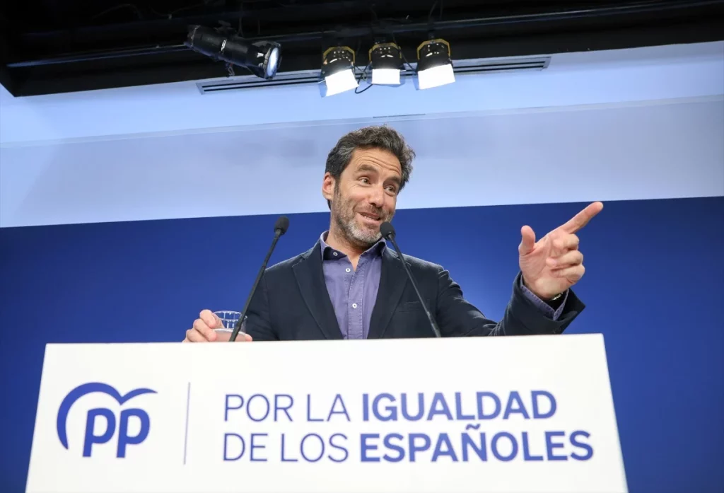 Puente se mofa de la iniciativa del PP para las elecciones catalanas. 
