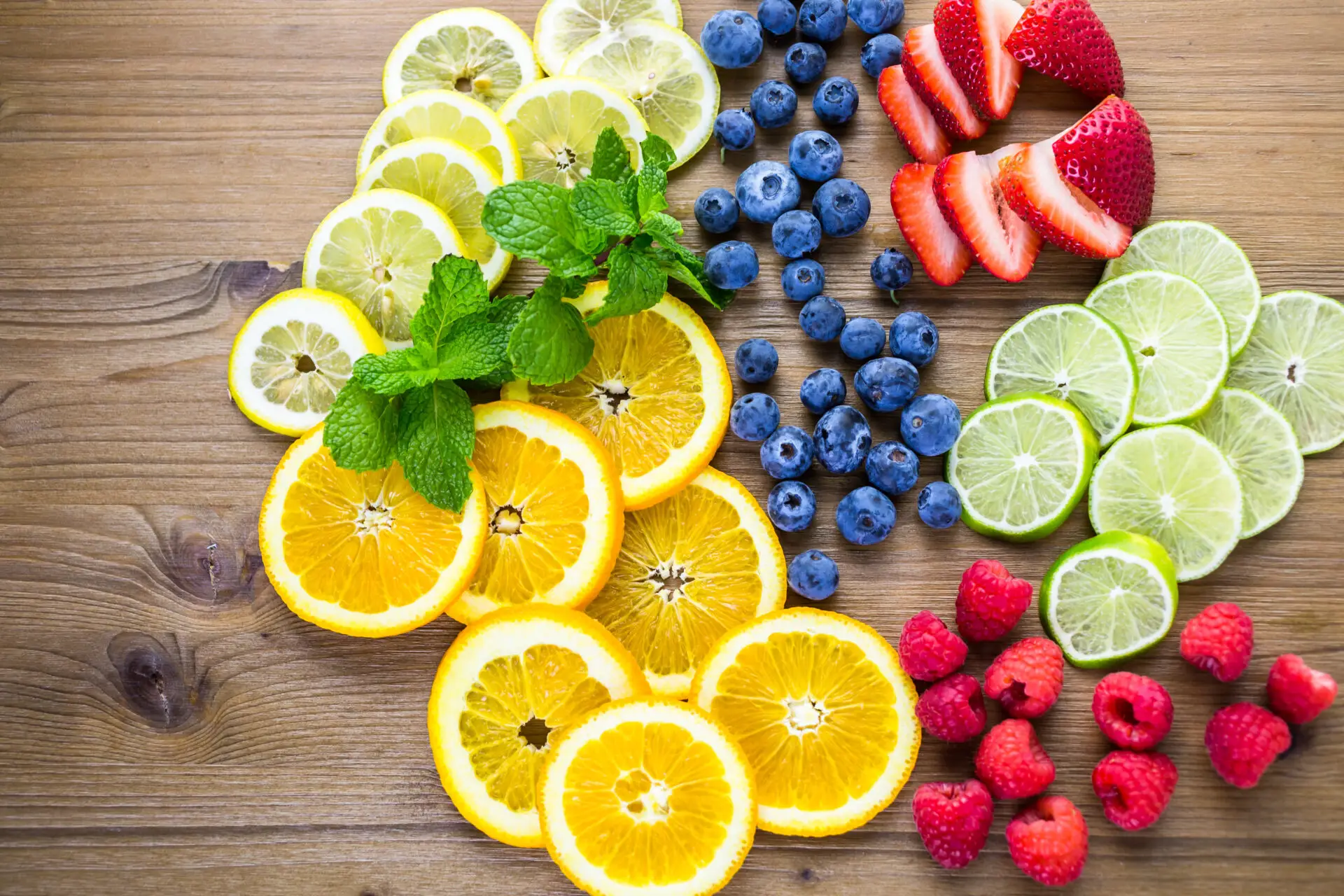 La vitamina milagrosa que frena el envejecimiento y salva tu cabello 1 Moncloa VITAMINA: BENEFICIOS EN EL ENVEJECIMIENTO Y EFECTOS EN EL CABELLO