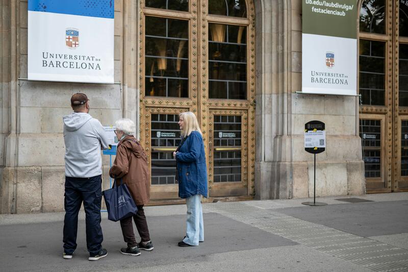 La Universidad de Barcelona desafía a la Junta Electoral y mantiene la acampada palestina 1 Moncloa 20240512092416 Moncloa