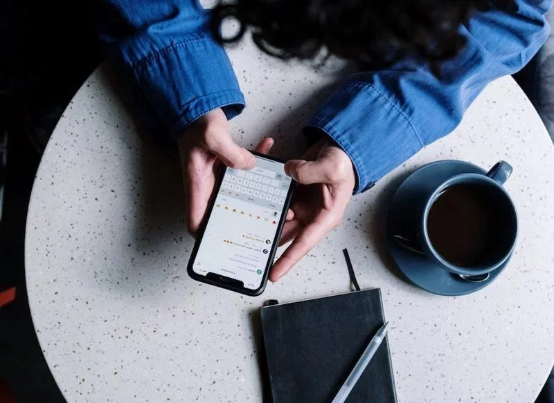 WHATSAPP Y SUS MÚLTIPLES FUNCIONES