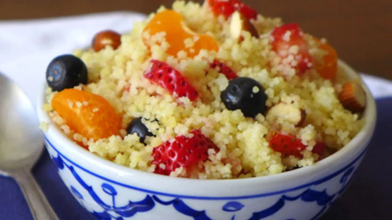 Desayuno rápido y nutritivo: Cómo saciarte en minutos con cuscús, leche y frutas 1 Moncloa PREPARACIÓN BÁSICA DEL CUSCÚS