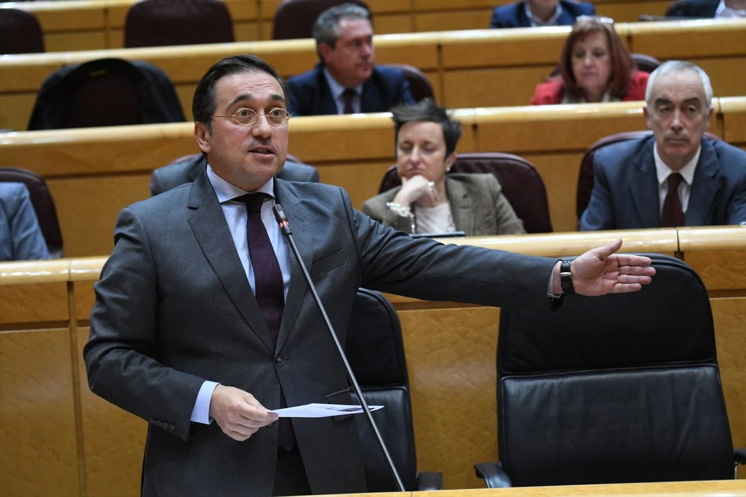 El ministro de Asuntos Exteriores, Unión Europea y Cooperación, José Manuel Albares, interviene durante una sesión de control al Gobierno en el Senado, a 21 de febrero de 2023, en Madrid (Fuente: Agencias)