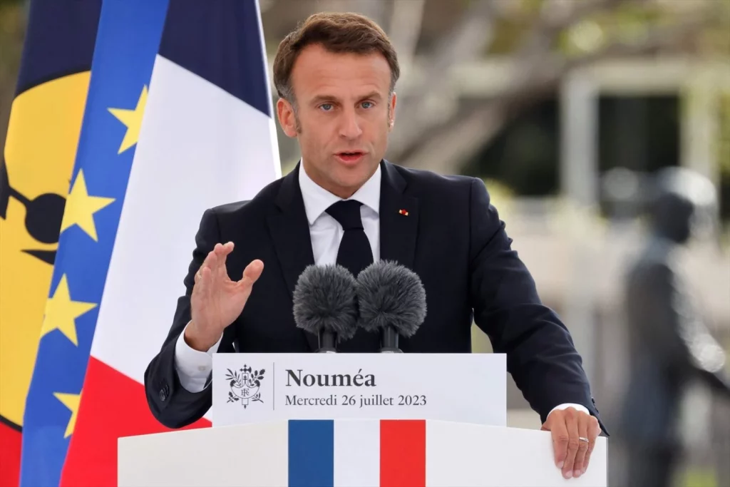 ¿Por qué la isla francesa Nueva Caledonia está en estado de emergencia? 3 Moncloa EuropaPress 5354005 26 july 2023 france noumea president of france emmanuel macron delivers his Moncloa