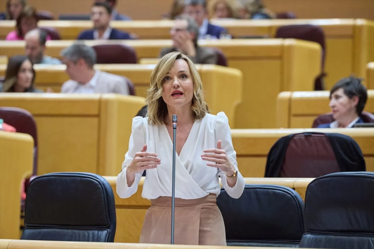 El Gobierno mantiene el veto a los premios y evita el reproche a Urtasun.
