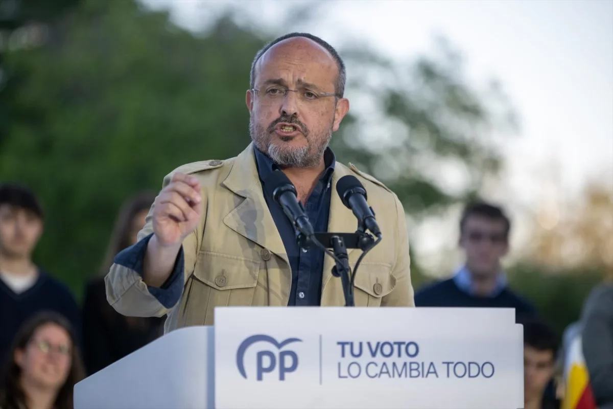 El PP de Alejandro Fernández da el sorpaso en Cataluña superando a Vox