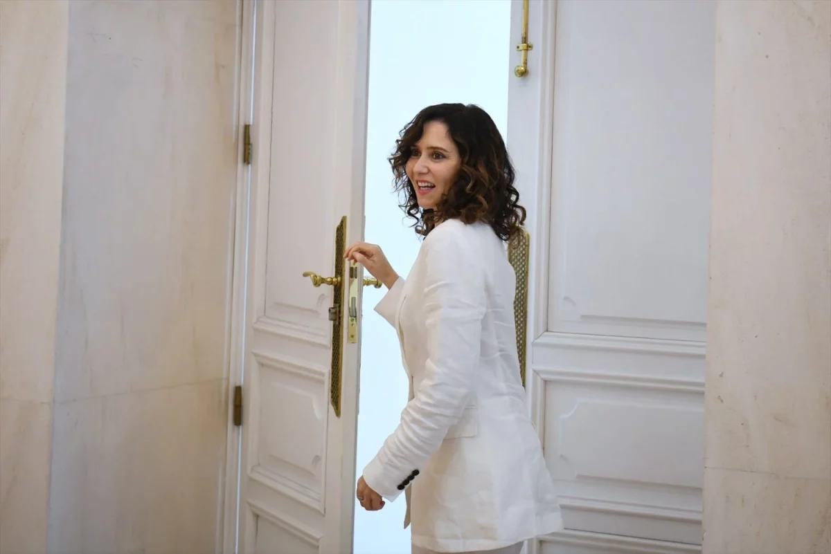Ayuso deja la puerta abierta a reunirse con Milei en Madrid