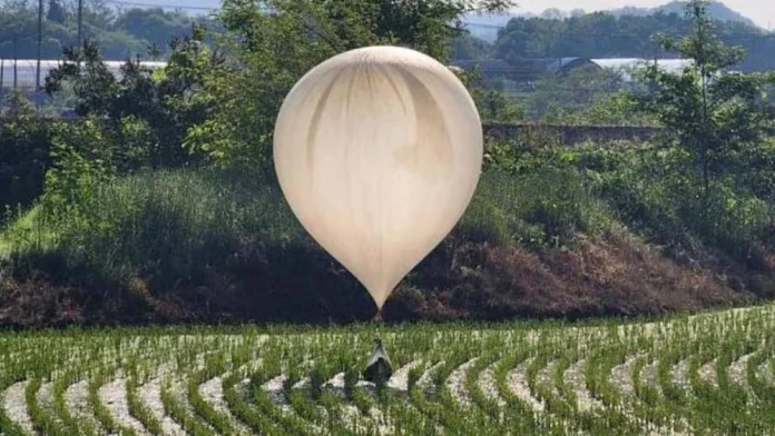 La razón detrás de los globos llenos de excremento en Corea del Sur