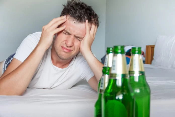 El truco infalible para eliminar la resaca tras unos tragos de más