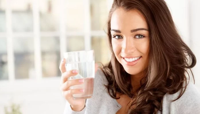 Agua de magnesio: el remedio natural que puedes preparar en casa para controlar la ansiedad
