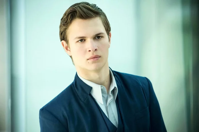 como Ansel Elgort, los 3 famosos que pintaban para más de lo que fueron