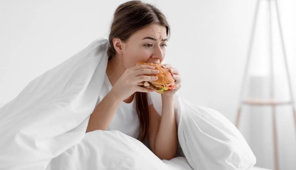 El truco que sí funciona para controlar la ansiedad por comer 1 Moncloa El azúcar puede generar más ansiedad por comer