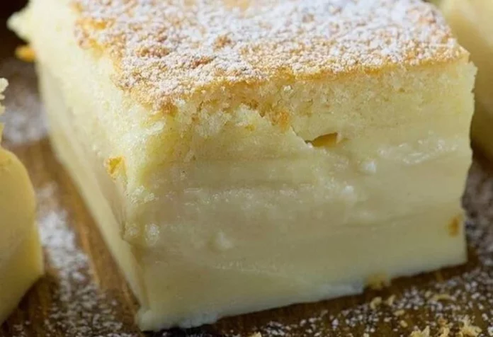Así se hace el bizcocho con relleno de crema que parece un flan