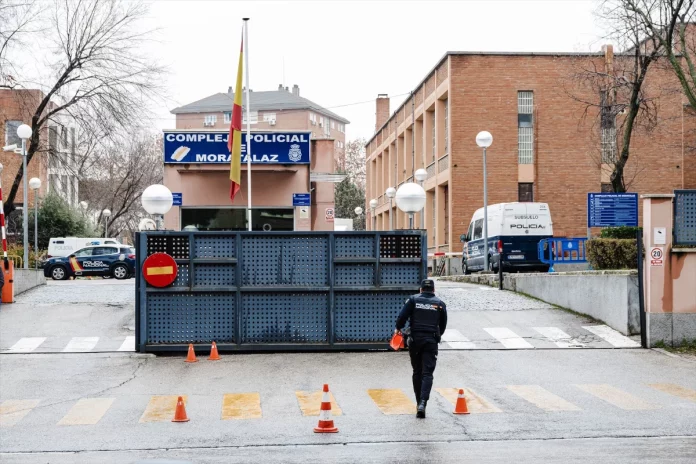 Policías infiltrados van a denunciar las filtraciones de su identidad.