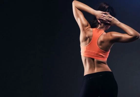 Evita lesiones lumbares con 3 ejercicios que fortalecen la espalda baja 1 Moncloa Este ejercicio es ideal para fortalecer la espalda y evitar lesiones lumbares