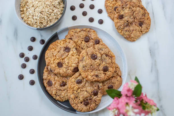 5 ideas fáciles para preparar tu avena 2 Moncloa Horneada con trozos de chocolate