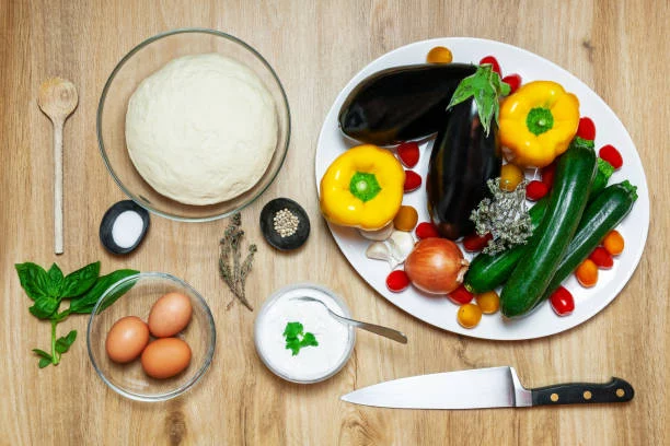 Cómo hacer una masa casera para tarta de vegetales con 4 ingredientes 2 Moncloa Rellena con los vegetales que más te gusten o tengas a mano