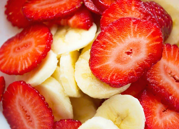 Receta del postre de plátano con fresa