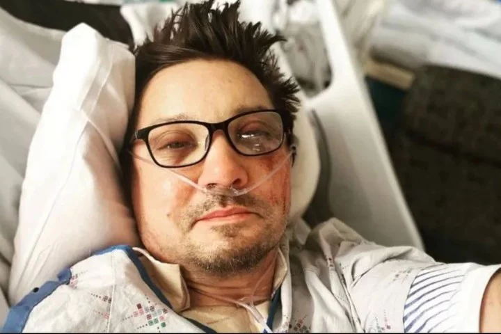 Jeremy Renner, de regreso al set después de "volver de la muerte" 1 Moncloa El regreso de Jeremy Renner, una buen noticia para el espectáculo