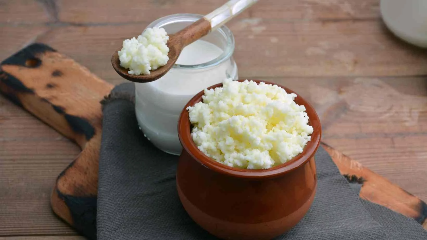 Este snack tiene más probióticos que el yogur: tonifica tu hígado y elimina gases 1 Moncloa PROBIÓTICOS: LA RIQUEZA PROBIÓTICO DEL KÉFIR