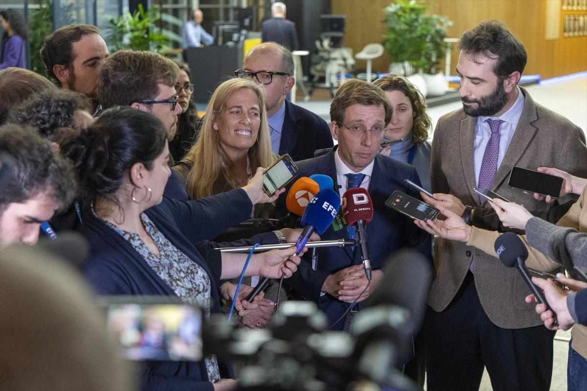 El jefe de prensa del alcalde de Madrid ha defendido su labor con los medios de comunicación.