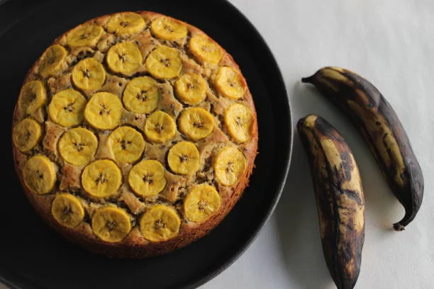 Pastel de yogur fácil y ligero: sin harina y con 3 ingredientes