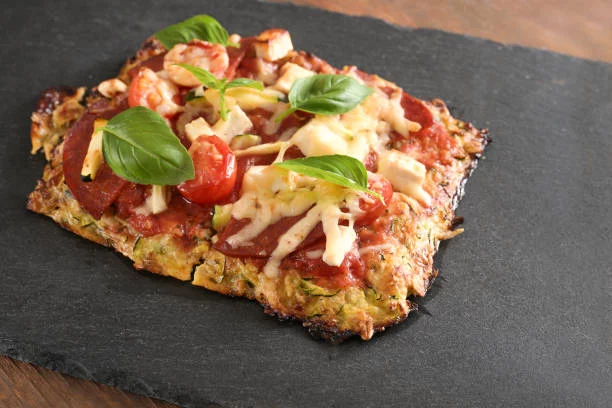 Pizza proteica keto sin harinas y con 3 ingredientes