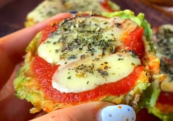 Pizzeta de zapallito: sin horno, sin gluten y con pocos ingredientes