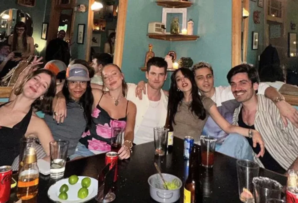 El reencuentro de Ester Expósito con sus compañeros de "Élite" que fue viral en redes sociales 