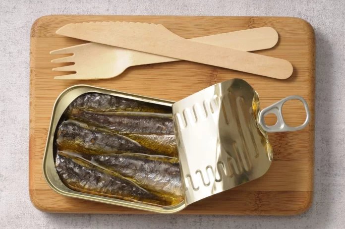 Por qué comer sardinas en lata puede ser más arriesgado de lo que crees
