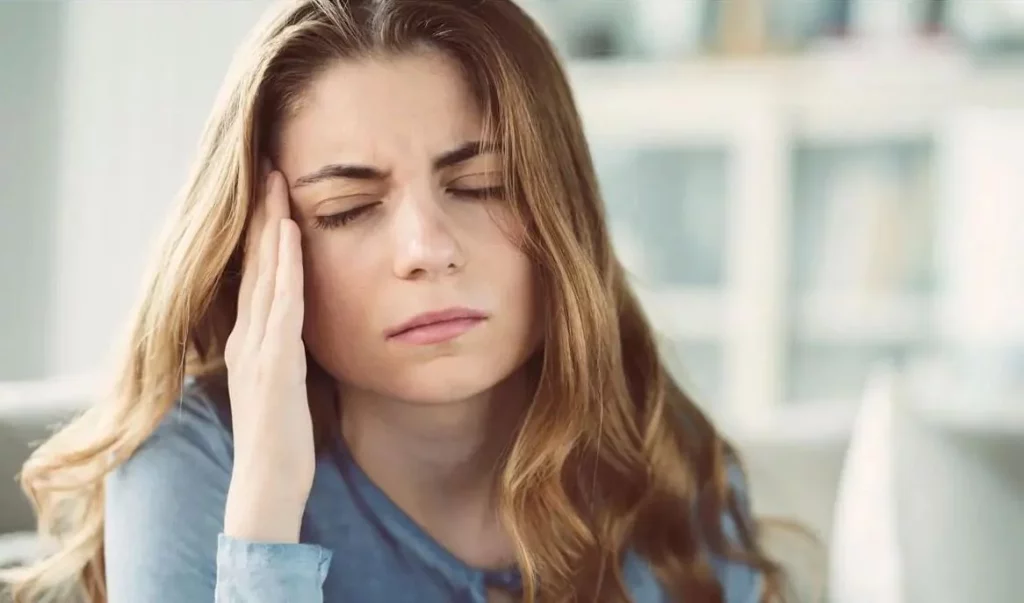 Si padeces 3 de estos 5 síntomas, tus dolores de cabeza son por migraña 1 Moncloa El aura es otro de los síntomas de la migraña