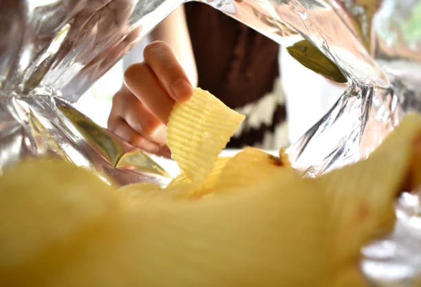 Estos son los 3 alimentos que deberías descartar por su contenido de sodio, sal y azúcar