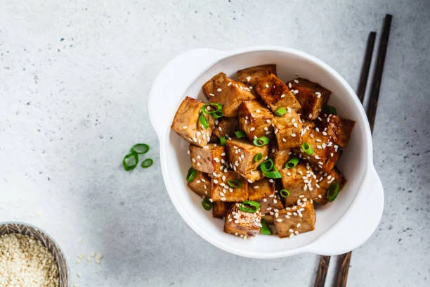La fuente de energía que tu cuerpo necesita: Tofu laqueado en 15 minutos