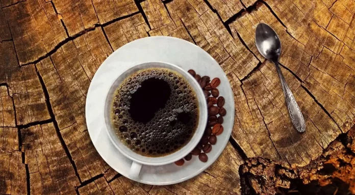 Tomar más de dos tazas de café al día podría poner en riesgo tu salud y esta es la razón