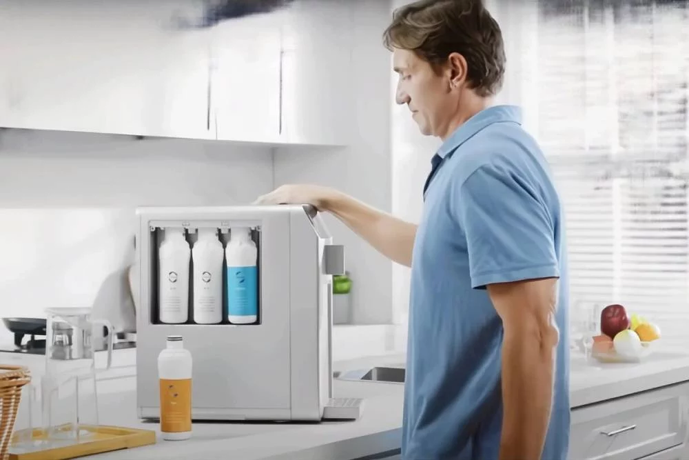 Este dispensador crea hasta 19 litros de agua al día 1 Moncloa Como el dispensador, otras soluciones para llevar agua potable al mundo